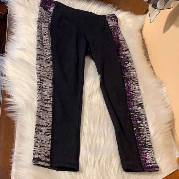 Lucy Crop Leggings Size S - Picture 7 of 12